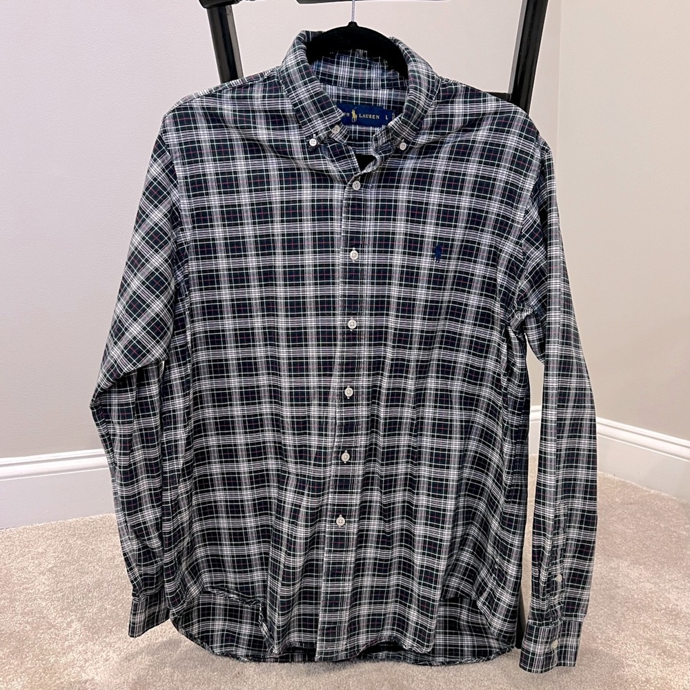 Ralph Lauren Plaid Long sleeve button down in Men’s Large